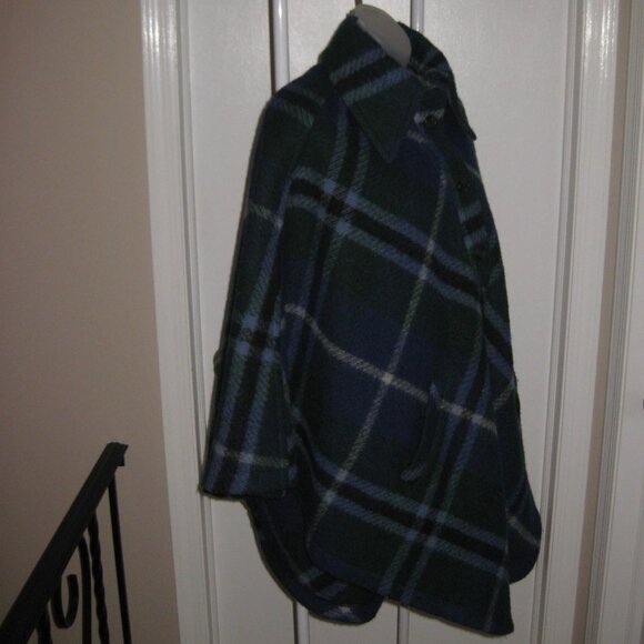 Vintage Woman's Jimmy Hourihan Blue Green Plaid Wool Cape Made in Ireland - Picture 10 of 11